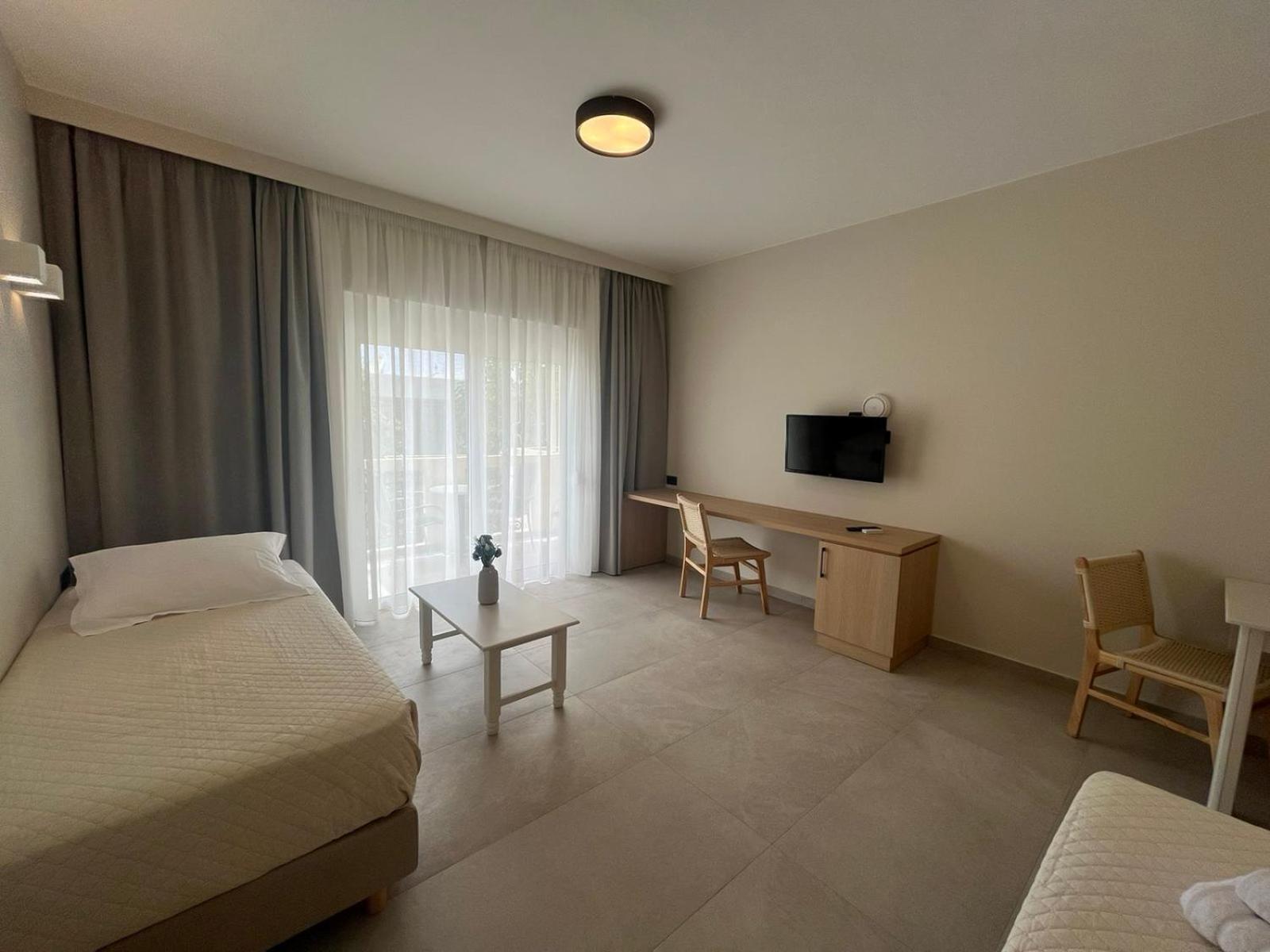 Mediterranean Sea Top Floor Palaiochora Luaran gambar
