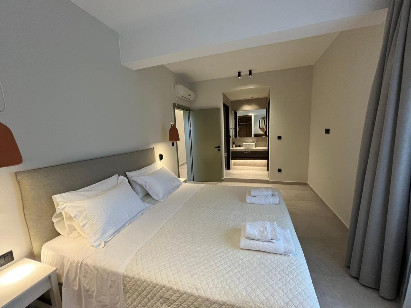 Mediterranean Sea Top Floor Palaiochora Luaran gambar