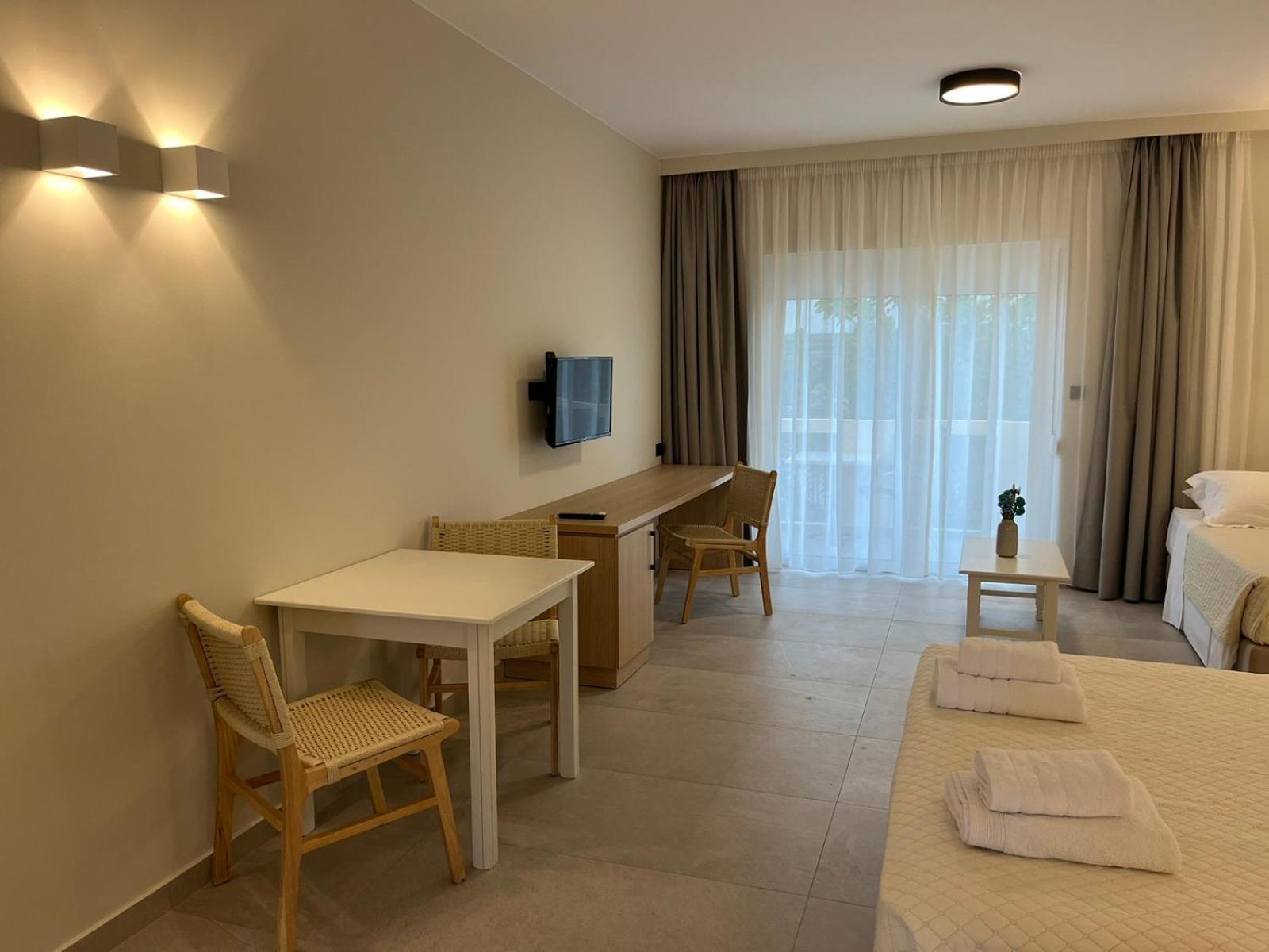 Mediterranean Sea Top Floor Palaiochora Luaran gambar