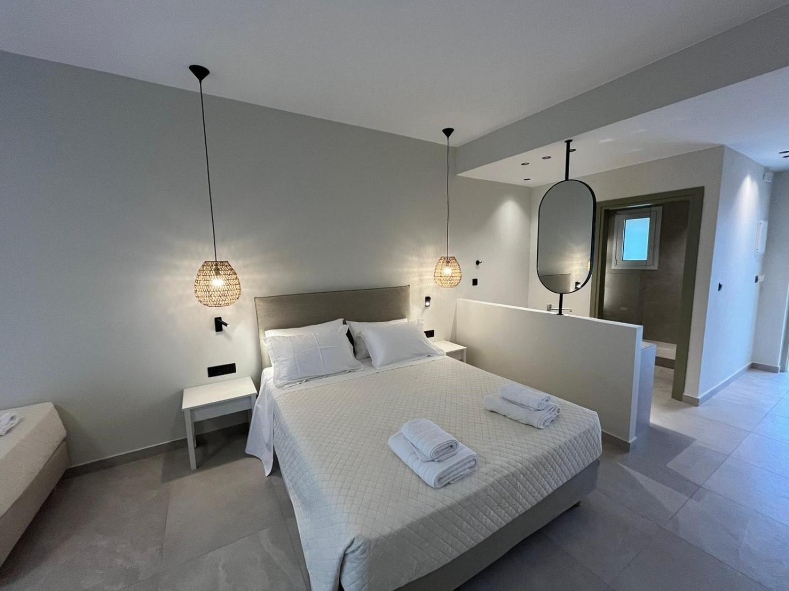 Mediterranean Sea Top Floor Palaiochora Luaran gambar