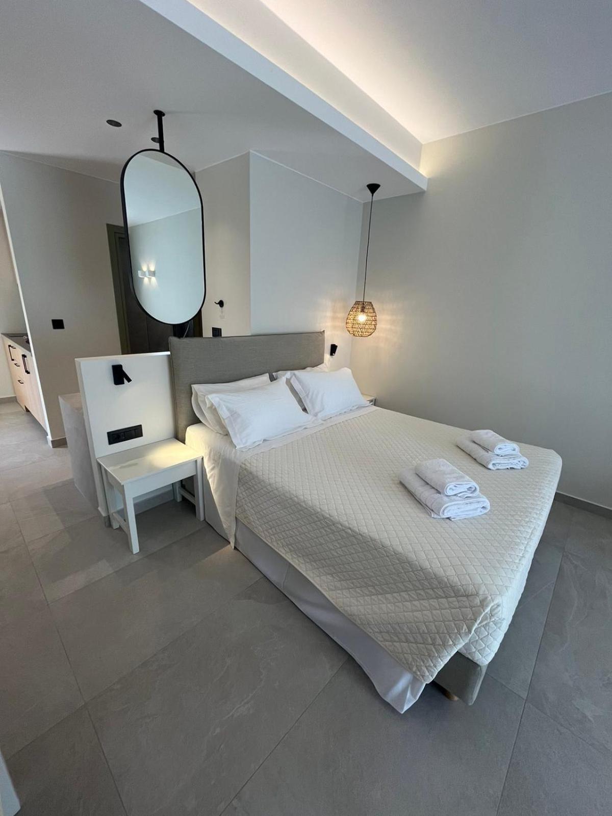 Mediterranean Sea Top Floor Palaiochora Luaran gambar